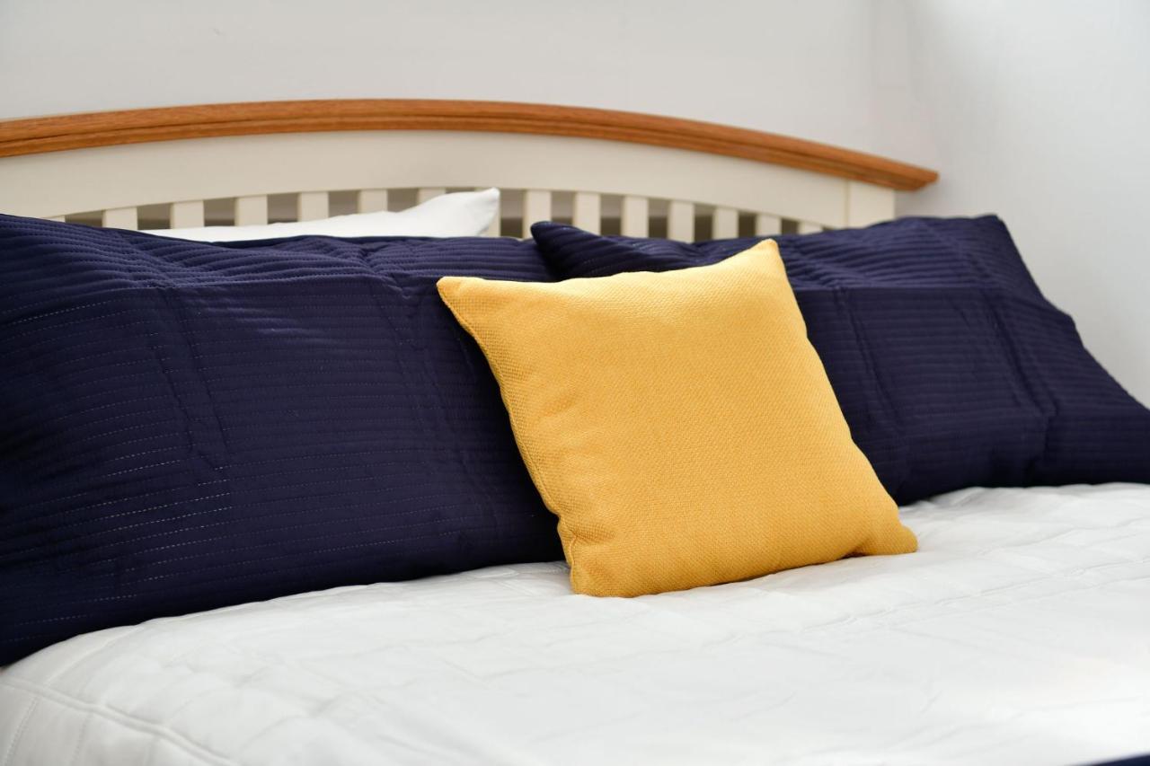 Spacious 2 Bedroom Apartment In The Heart Mumbles 외부 사진